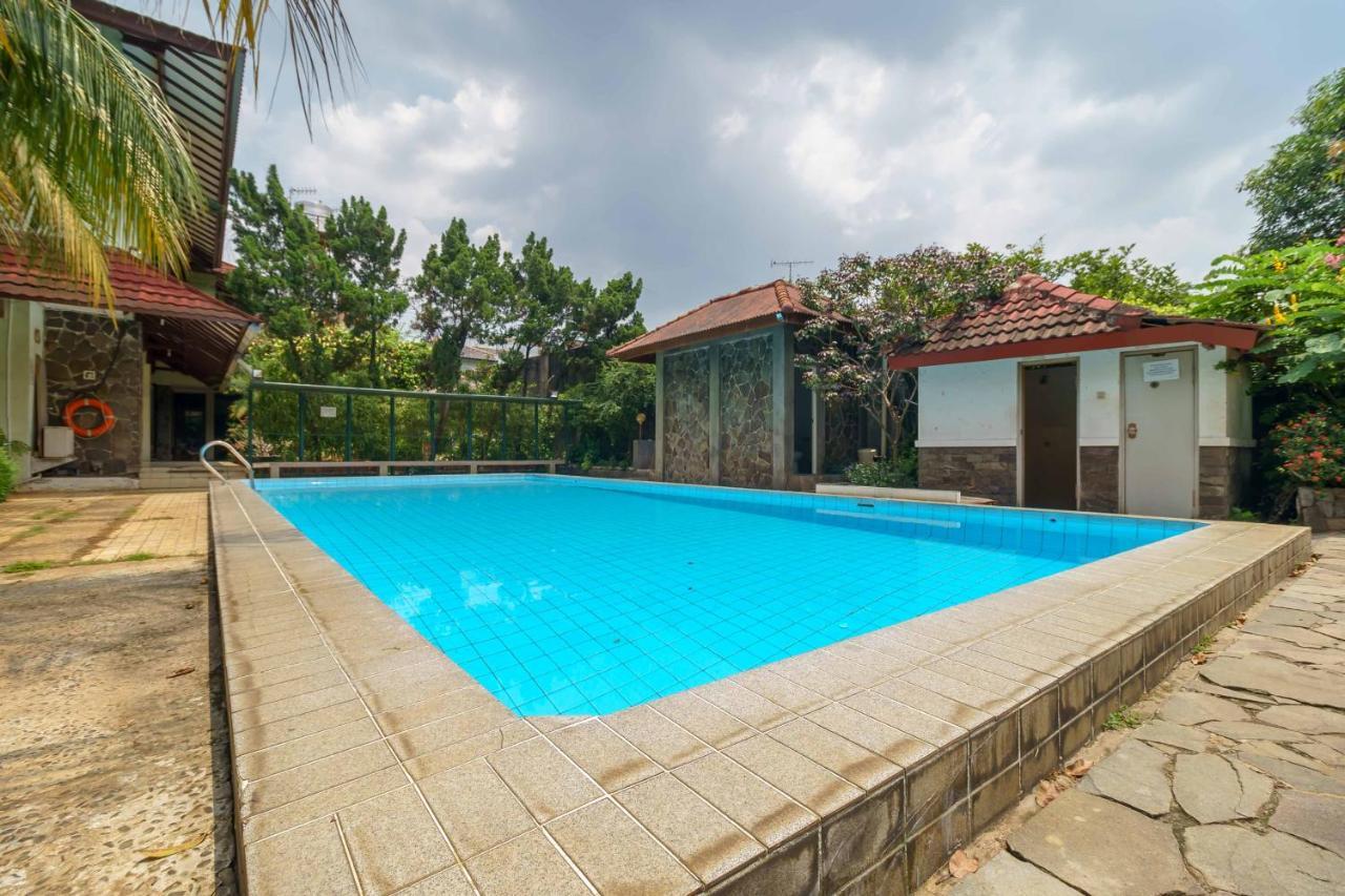 Reddoorz Plus Near Kemang Raya Jakarta Kültér fotó
