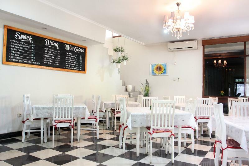 Reddoorz Plus Near Kemang Raya Jakarta Kültér fotó