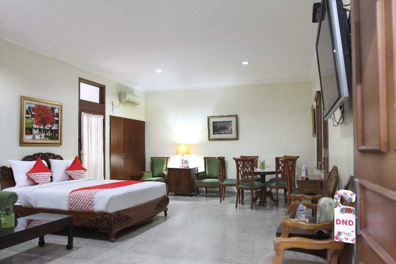 Reddoorz Plus Near Kemang Raya Jakarta Kültér fotó